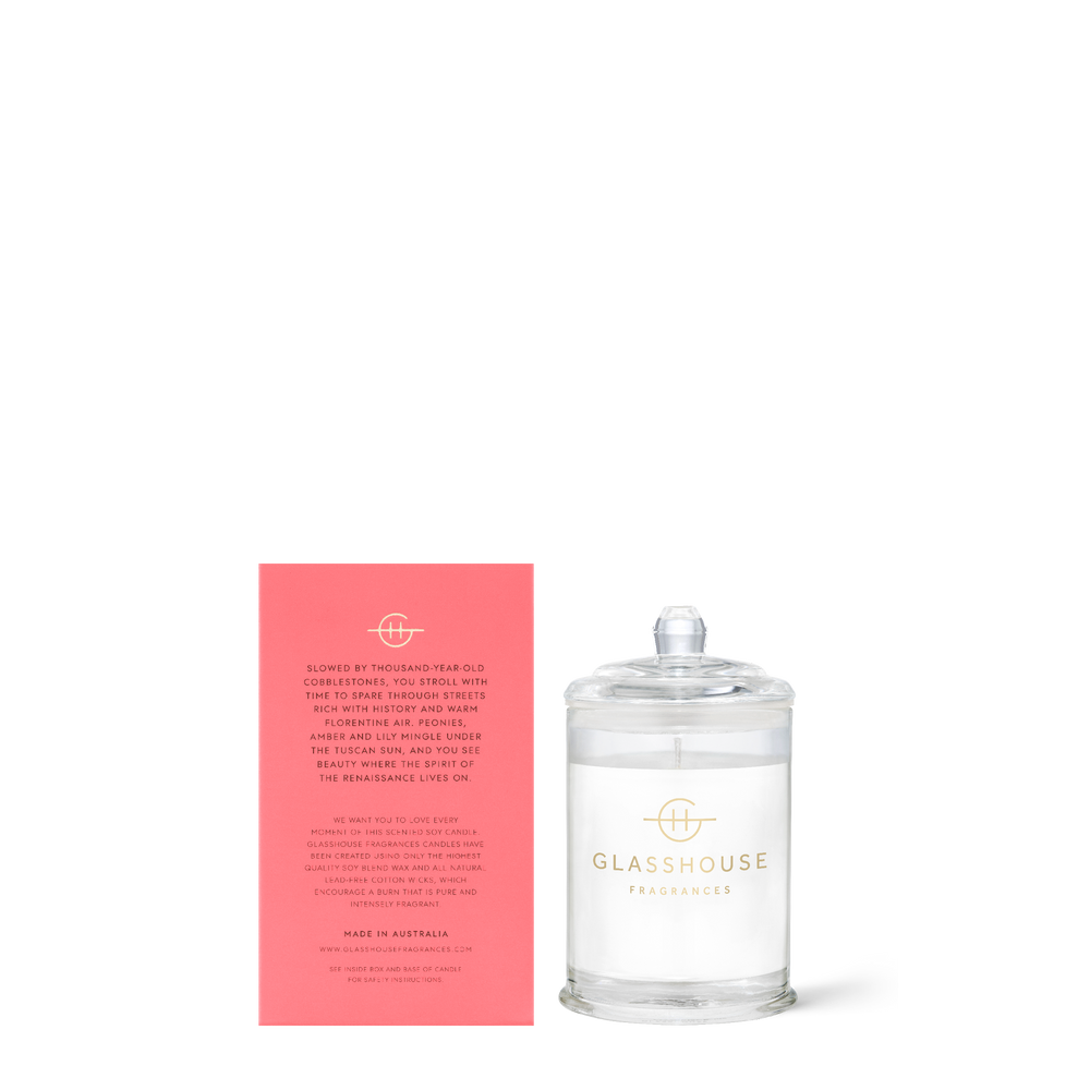 Glasshouse Fragrances candle product features image