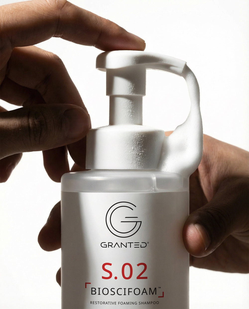 GRANTED S.02 Restorative Foaming Shampoo 400mL pump close-up