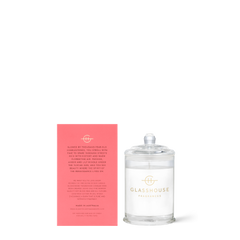 Glasshouse Fragrances candle product features image